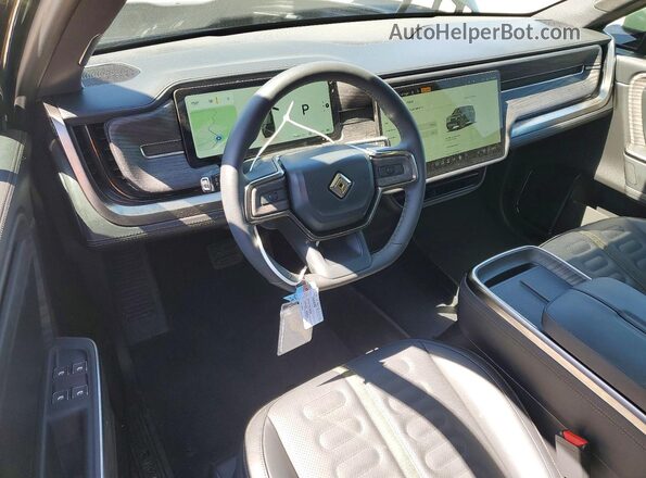 7PDSGCBA0TN080413 2026 RIVIAN R1S Зеленый Вид панели приборов
