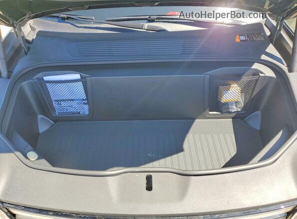 7PDSGCBA0TN080413 2026 RIVIAN R1S Зеленый Вид подкапотного пространства