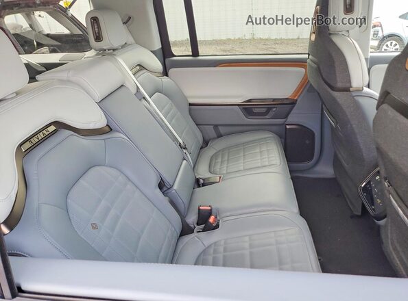 7PDSGCBP6SN061237 2025 RIVIAN R1S Gray Vista interior trasera