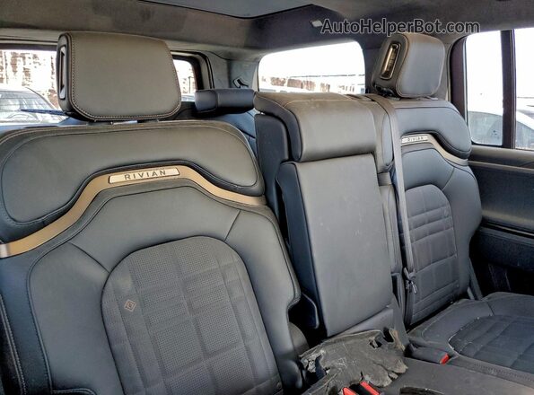 7PDSGCBP7SN075194 2025 RIVIAN R1S Gray 