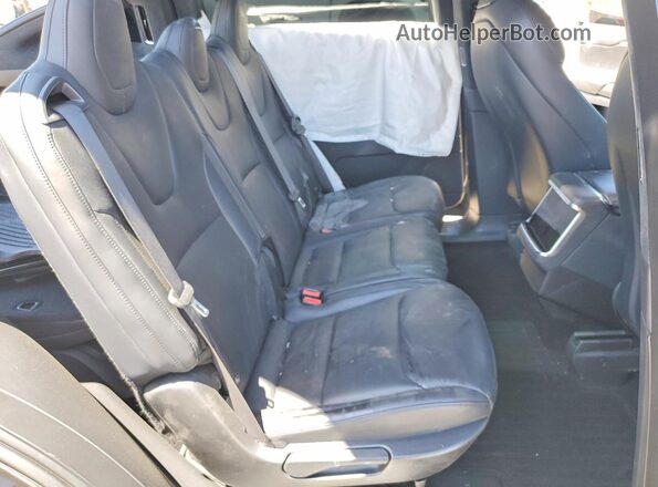 7SAXCAE52SF467346 2025 TESLA MODEL Black უკანა სავარძლების ხედი