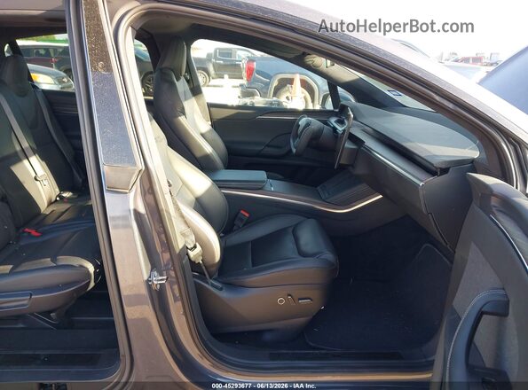 7SAXCAE54PF386680 2023 TESLA MODEL X Синий Вид салона спереди