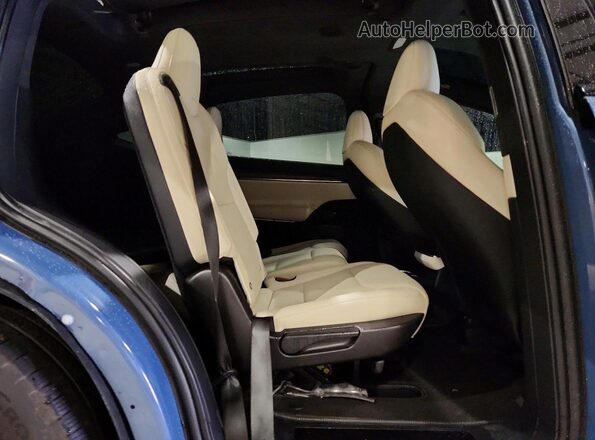 7SAXCAE59TF478510 2026 TESLA MODEL Синий Вид задних сидений
