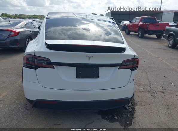 7SAXCBE53NF355729 2022 TESLA MODEL X White Widok wnętrza 360 stopni