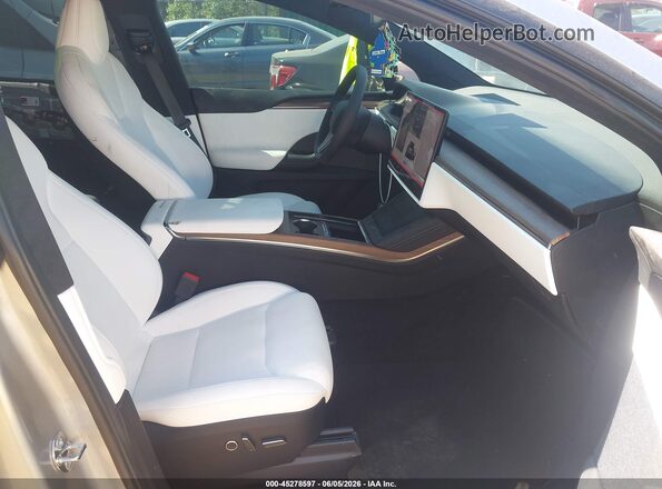 7SAXCBE58TF481775 2026 TESLA MODEL X Silver Вид салону спереду