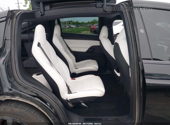 7SAXCBE62RF437093 2024 TESLA MODEL X Black VIN կոդի պիտակի տեսք