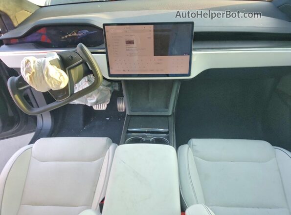 7SAXCBE62RF440396 2024 TESLA MODEL Черный Вид панели приборов