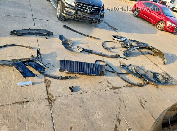 7SAXCBE62RF440396 2024 TESLA MODEL Черный Вид подкапотного пространства