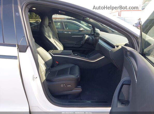 7SAXCDE51NF358902 2022 TESLA MODEL X Белый Вид салона спереди