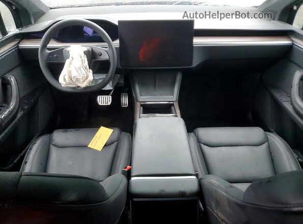 7SAXCDE54RF445506 2024 TESLA MODEL Charcoal Widok deski rozdzielczej