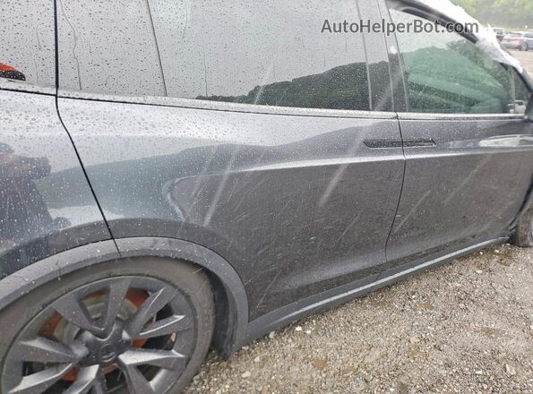 7SAXCDE54RF445506 2024 TESLA MODEL Charcoal Widok tylnych siedzeń