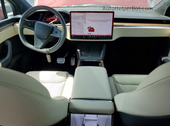 7SAXCDE59RF446540 2024 TESLA MODEL Red Widok deski rozdzielczej