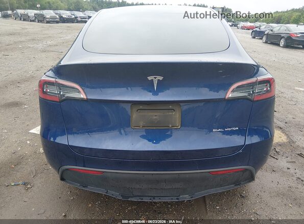 7SAYGAEE0RF989069 2024 TESLA MODEL Y Blue 