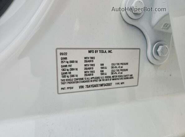 7SAYGAEE1NF543507 2022 TESLA MODEL White ძრავის განყოფილების ხედი