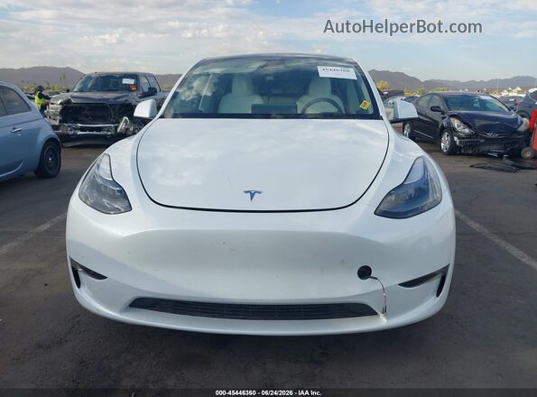 7SAYGAEE1RF030828 2024 TESLA MODEL Y White Вид задньої частини салону