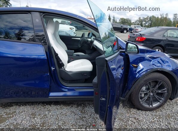 7SAYGAEE1SF277952 2025 TESLA MODEL Y Blue Widok wnętrza z przodu