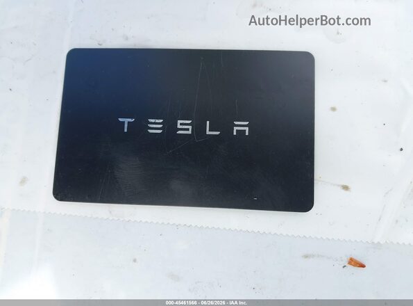 7SAYGAEE1SF277952 2025 TESLA MODEL Y Blue Widok deski rozdzielczej