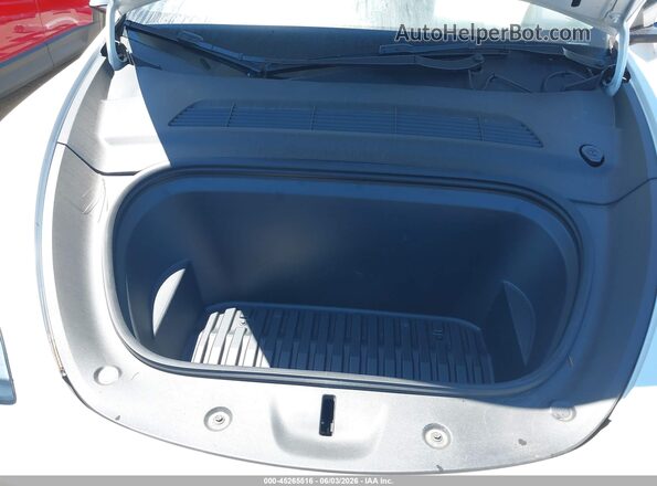 7SAYGAEE2NF316505 2022 TESLA MODEL Y White Rear view