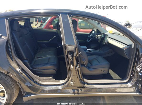 7SAYGAEE2NF486704 2022 TESLA MODEL Y Black Front view
