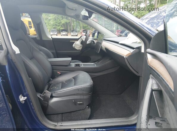 7SAYGAEE2RF183282 2024 TESLA MODEL Y Синий Вид салона спереди