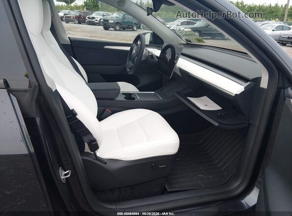 7SAYGAEE2SF288796 2025 TESLA MODEL Y Black წინა სალონის ხედი