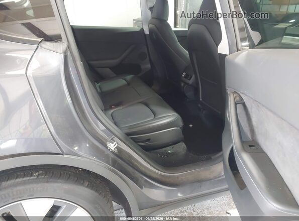 7SAYGAEE4PF835123 2023 TESLA MODEL Y Gray VIN կոդի պիտակի տեսք