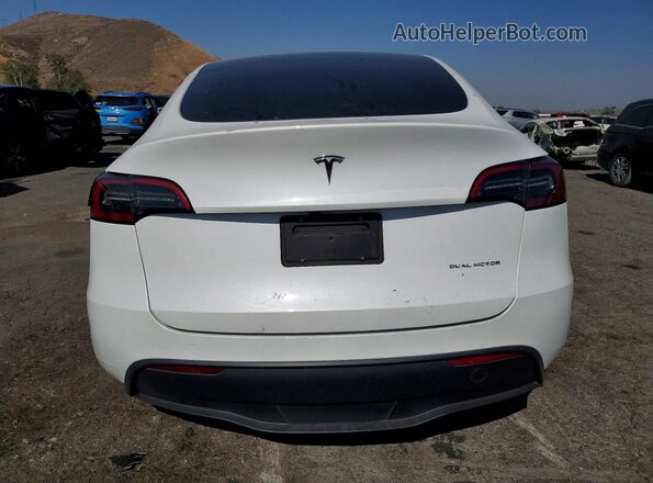7SAYGAEE4RF048305 2024 TESLA MODEL White Vista trasera