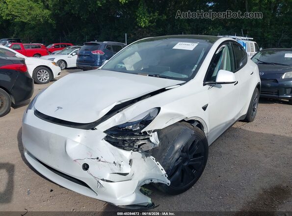 7SAYGAEE4RF201894 2024 TESLA MODEL Y White Front left