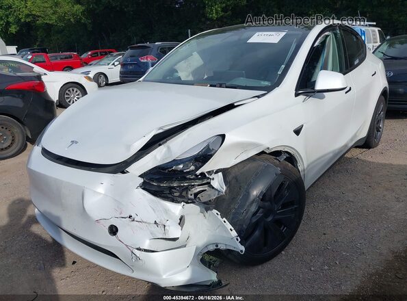 7SAYGAEE4RF201894 2024 TESLA MODEL Y White Front view