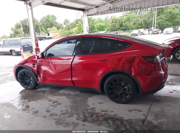 7SAYGAEE5PF586685 2023 TESLA MODEL Y Red Rear interior view