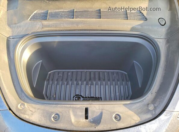7SAYGAEE5PF606224 2023 TESLA MODEL Gray Widok wnętrza z tyłu