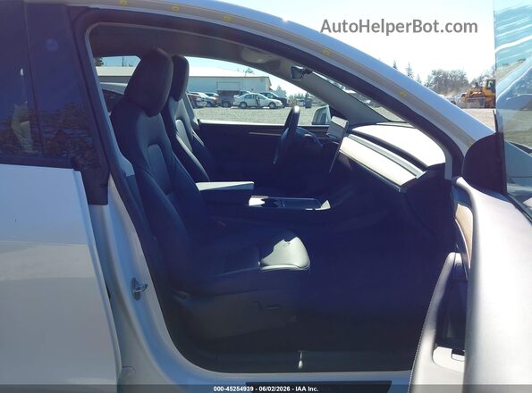 7SAYGAEE5PF806780 2023 TESLA MODEL Y White 