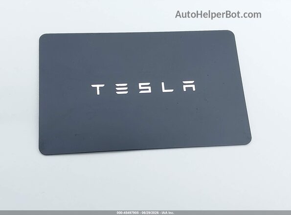 7SAYGAEE5PF909942 2023 TESLA MODEL Y Gray Vista del salpicadero