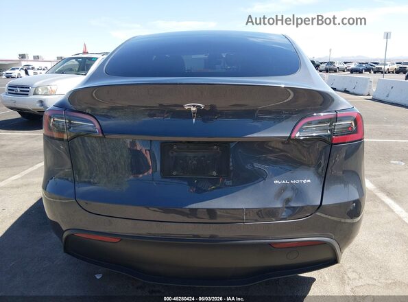7SAYGAEE5PF967503 2023 TESLA MODEL Y Gray 