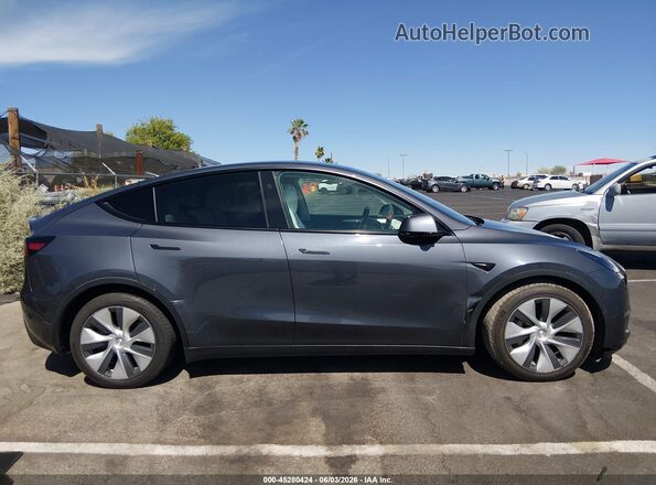 7SAYGAEE5PF967503 2023 TESLA MODEL Y Gray უკანა სალონის ხედი