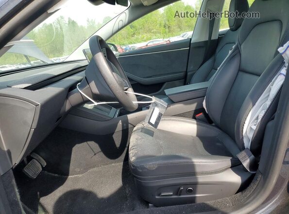 7SAYGAEE5RF171062 2024 TESLA MODEL Серебряный Вид салона спереди
