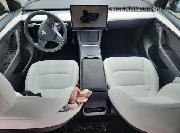 7SAYGAEE6PF855728 2023 TESLA MODEL Черный Вид панели приборов