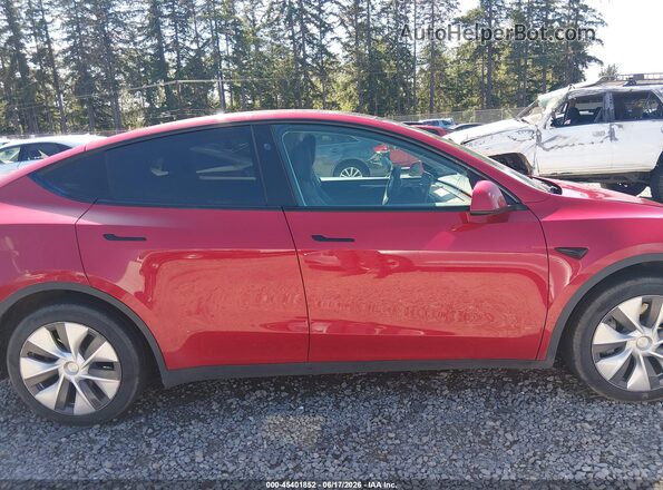 7SAYGAEE6PF941752 2023 TESLA MODEL Y Красный Вид задней части салона