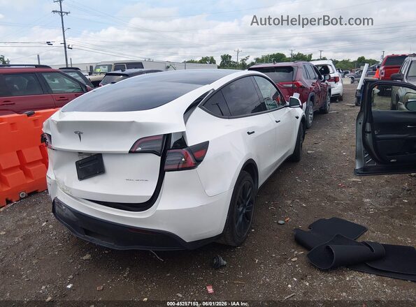 7SAYGAEE6RF157042 2024 TESLA MODEL Y Белый Задняя правая четверть