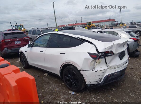 7SAYGAEE6RF157042 2024 TESLA MODEL Y Белый Панорамный вид салона 360°