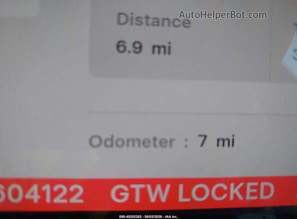 7SAYGAEE6TF604122 2026 TESLA MODEL Y Белый Панорамный вид салона 360°