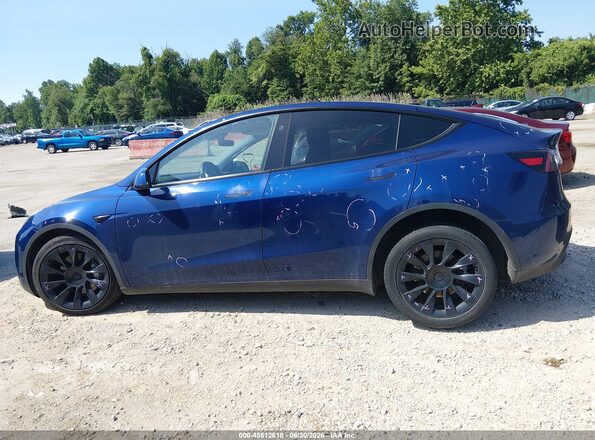 7SAYGAEE7RF063560 2024 TESLA MODEL Y Blue 
