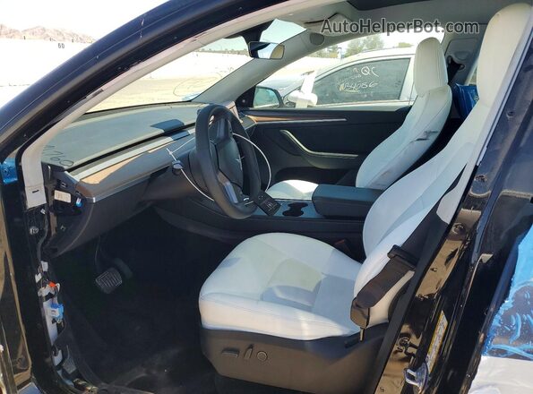 7SAYGAEE7SF239402 2025 TESLA MODEL Black Vista interior delantera