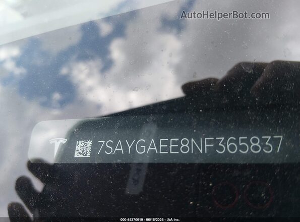 7SAYGAEE8NF365837 2022 TESLA MODEL Y Black Widok komory silnika