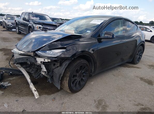 7SAYGAEE8NF365837 2022 TESLA MODEL Y Black Przód lewy