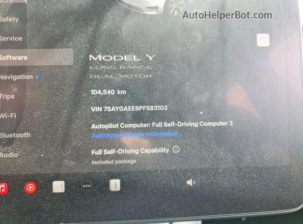 7SAYGAEE8PF583103 2023 TESLA MODEL White Սարքավորումների վահանակի տեսք