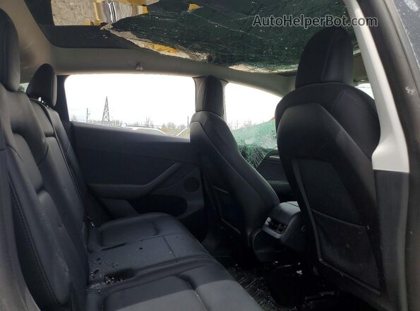 7SAYGAEE8PF583103 2023 TESLA MODEL White Սալոնի հետևի տեսք