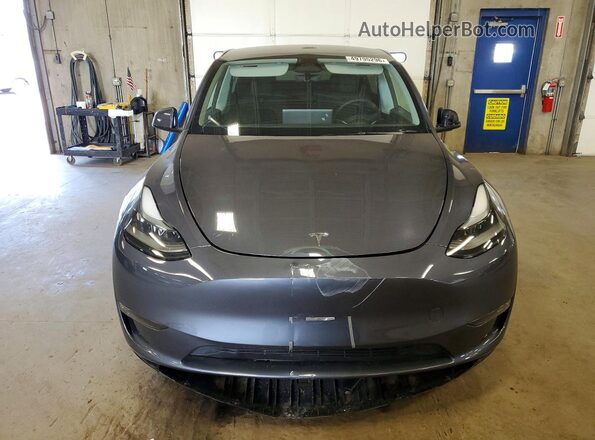 7SAYGAEE8PF972226 2023 TESLA OTHER Серебряный Вид спереди