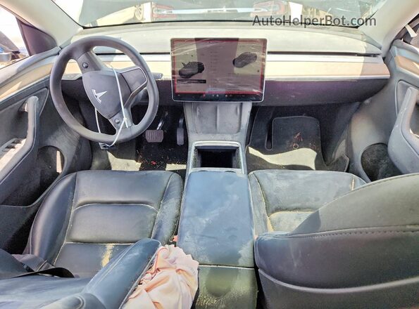 7SAYGAEE8RF116654 2024 TESLA MODEL Черный Вид панели приборов