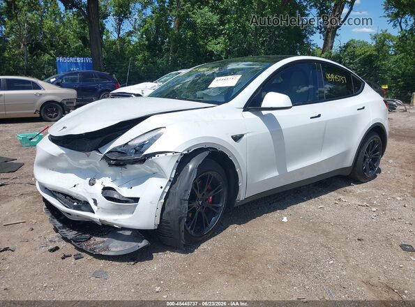 7SAYGAEE9NF427892 2022 TESLA MODEL Y Белый Вид спереди
